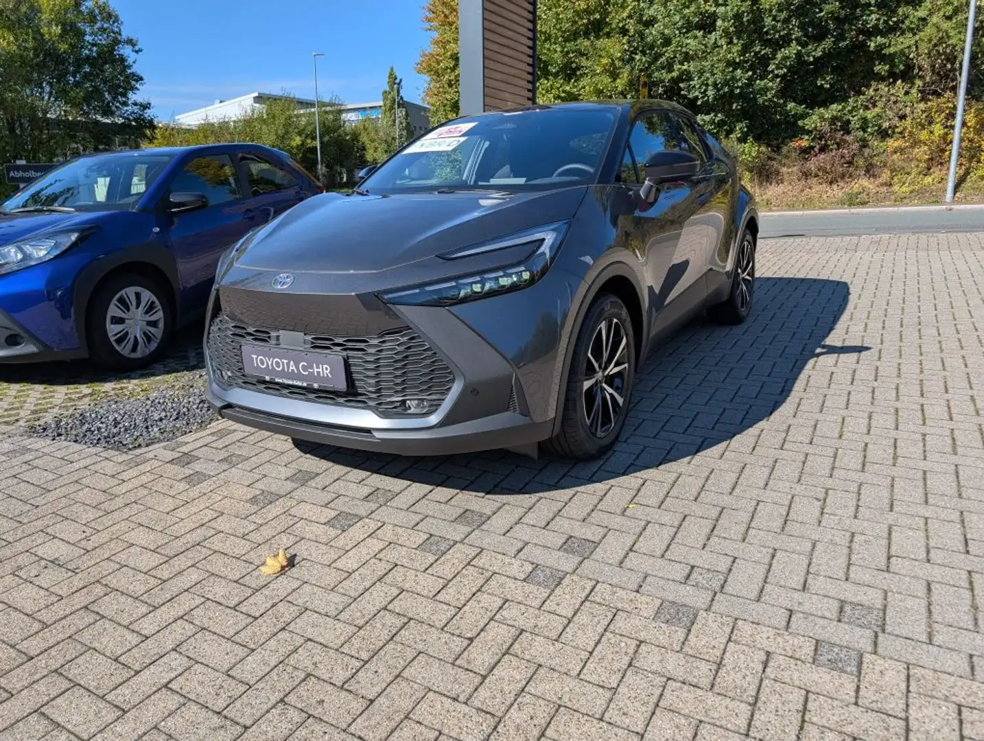 Toyota C-HR 2.0 Plug-in-Hybrid Teamplayer Серый - 2
