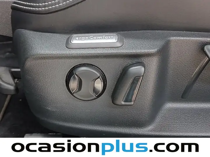 Volkswagen Passat VARIANT R-Line 2.0 TDI DSG 7V 2020, foto 8