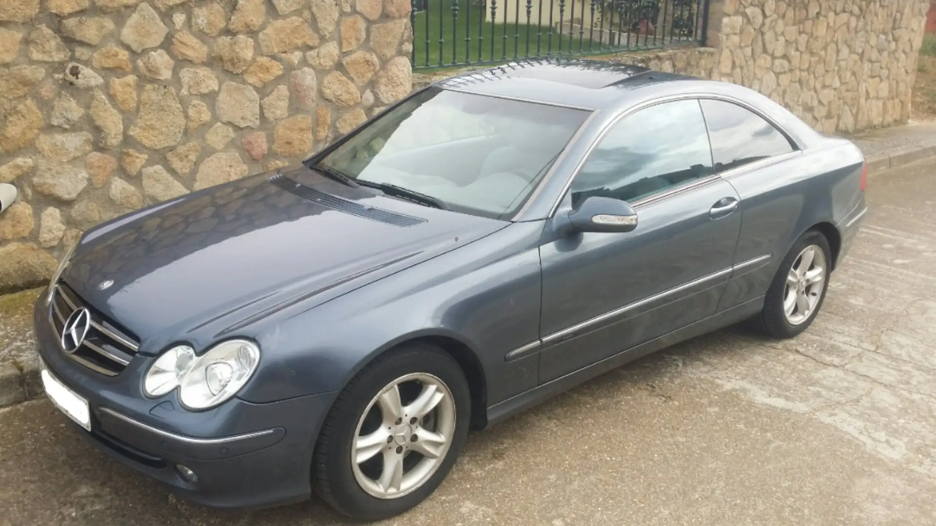 Mercedes-Benz CLK 270 270 CDI Avantgarde Niebieski - 1