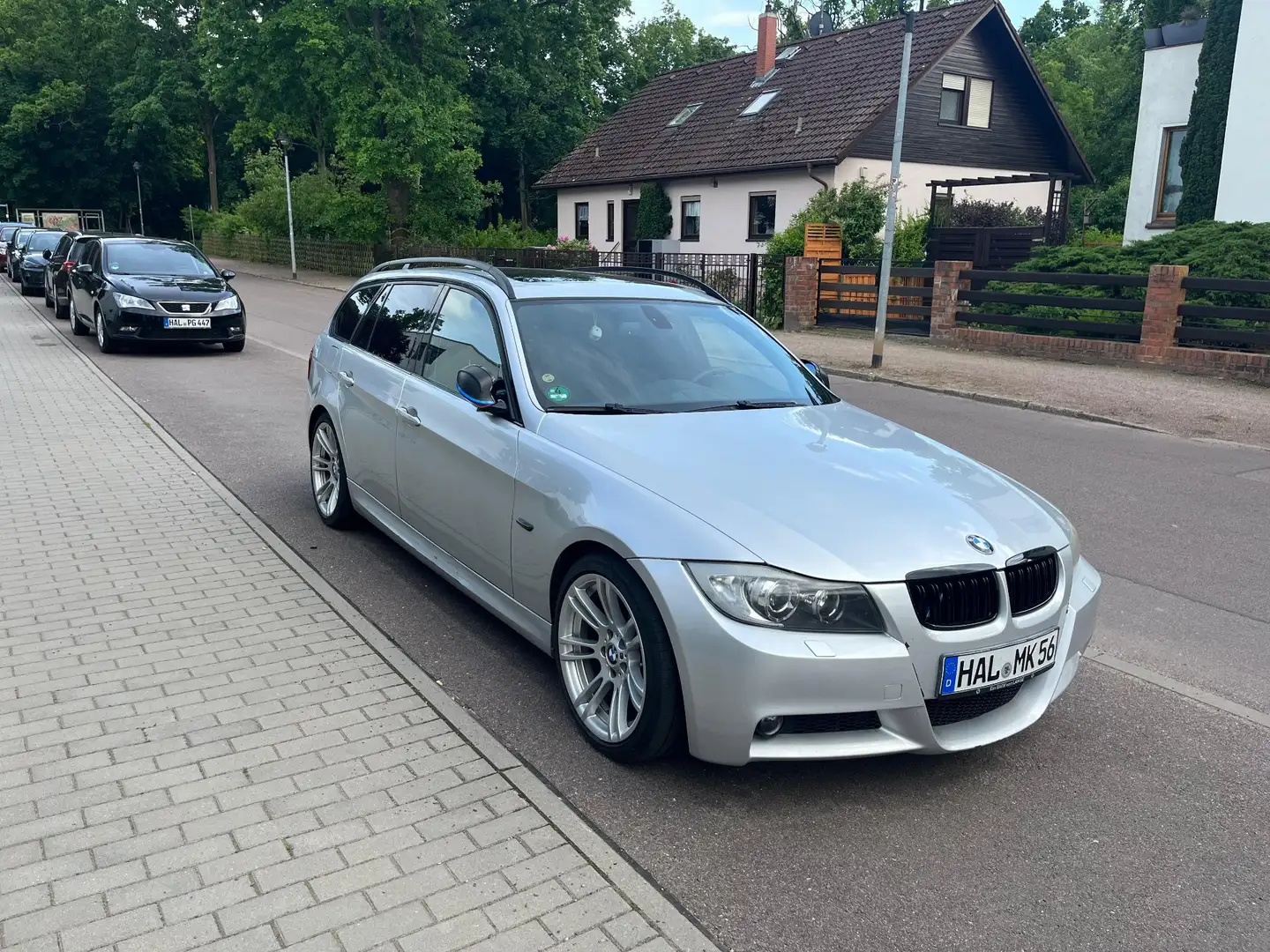 BMW 325 i Touring Aut. VFL M-Paket N53 3.0L Silber - 2