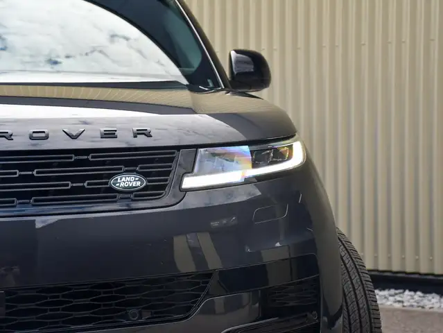 Land Rover Range Rover Sport view 12