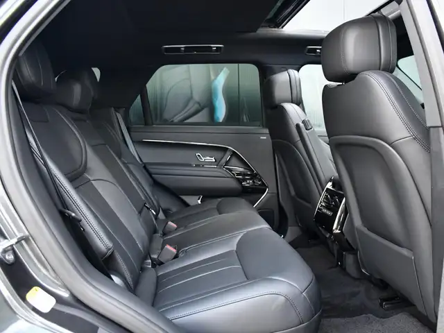 Land Rover Range Rover Sport view 9