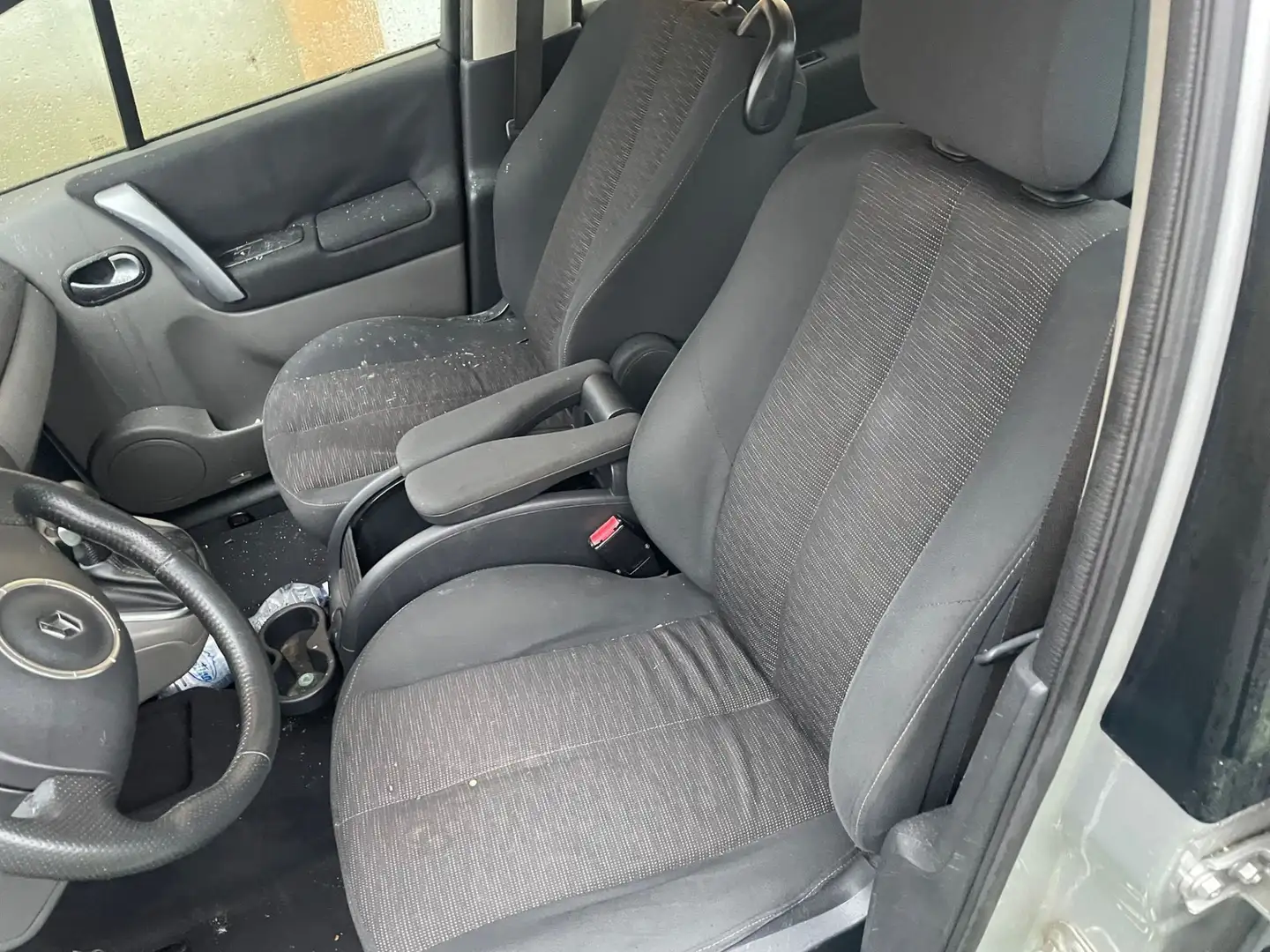 Renault Scenic 1.6 16v Dynamique - 1