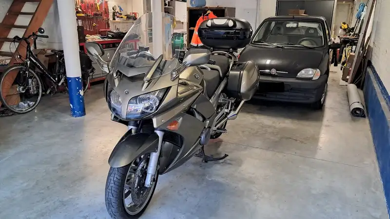 Yamaha FJR 1300 - foto 3