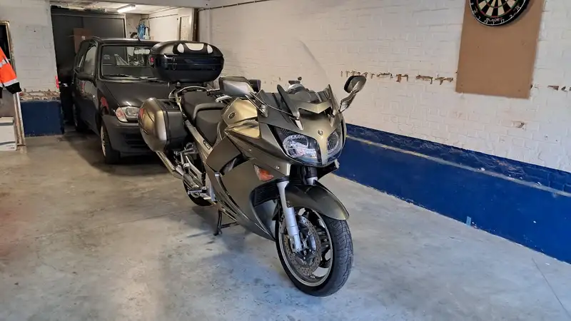 Yamaha FJR 1300 - foto 2