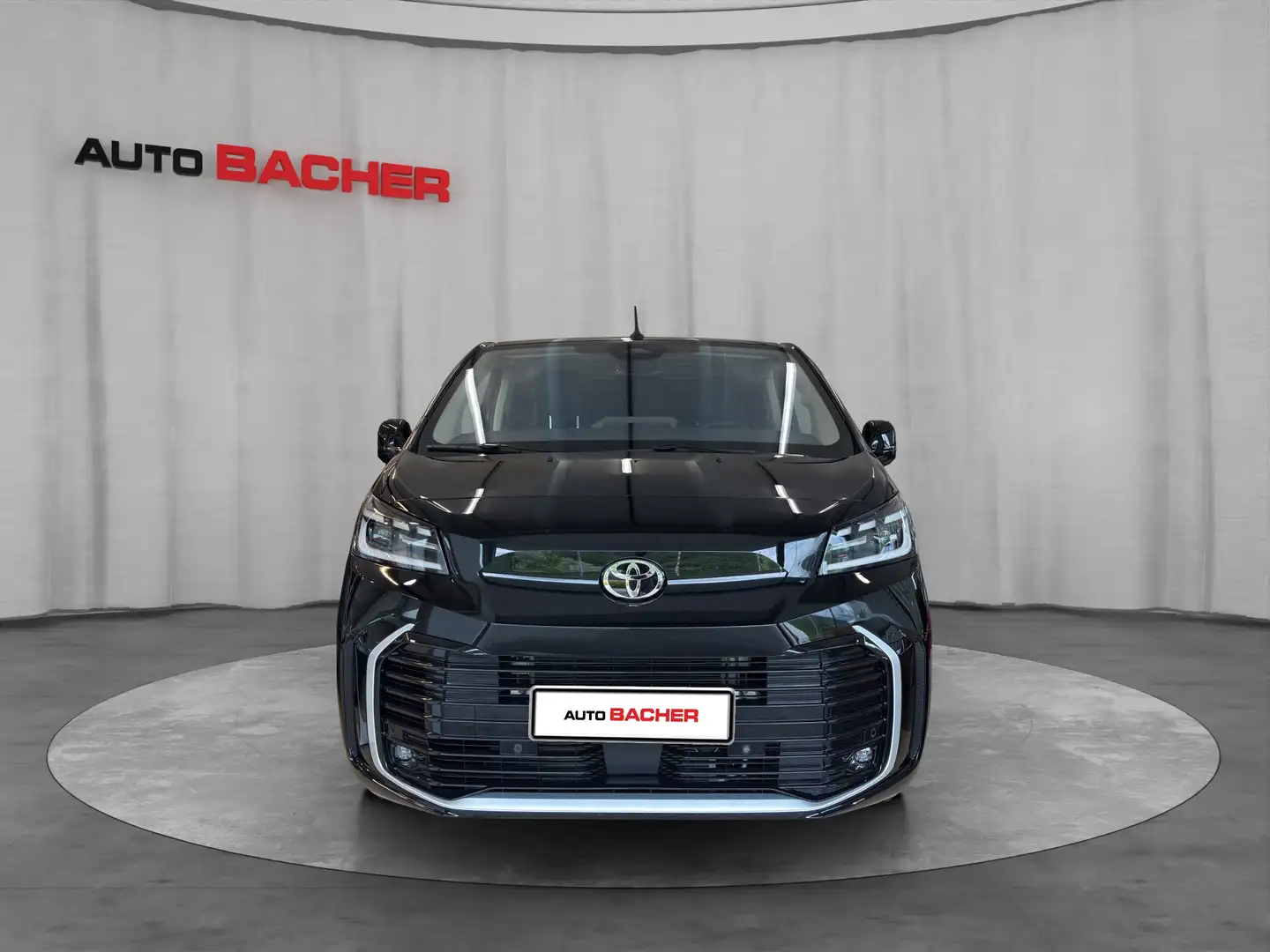 Toyota Proace Proace Verso 2,2 180 VIP medium Schwarz - 2