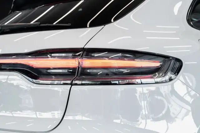 Porsche Macan view 8