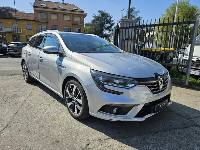 Renault Megane view 3