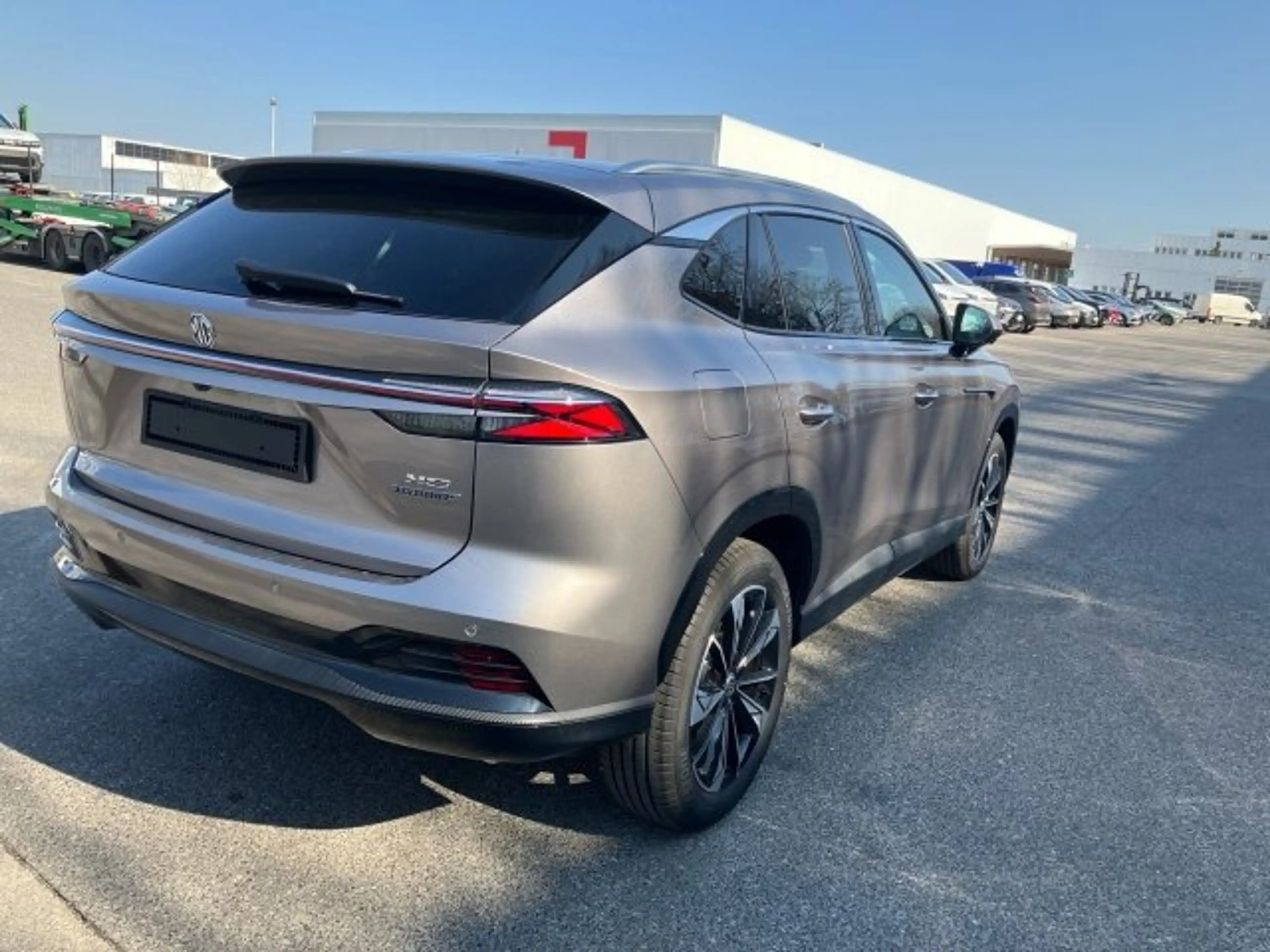 MG HS HEV Luxury 25.5 — photo 15