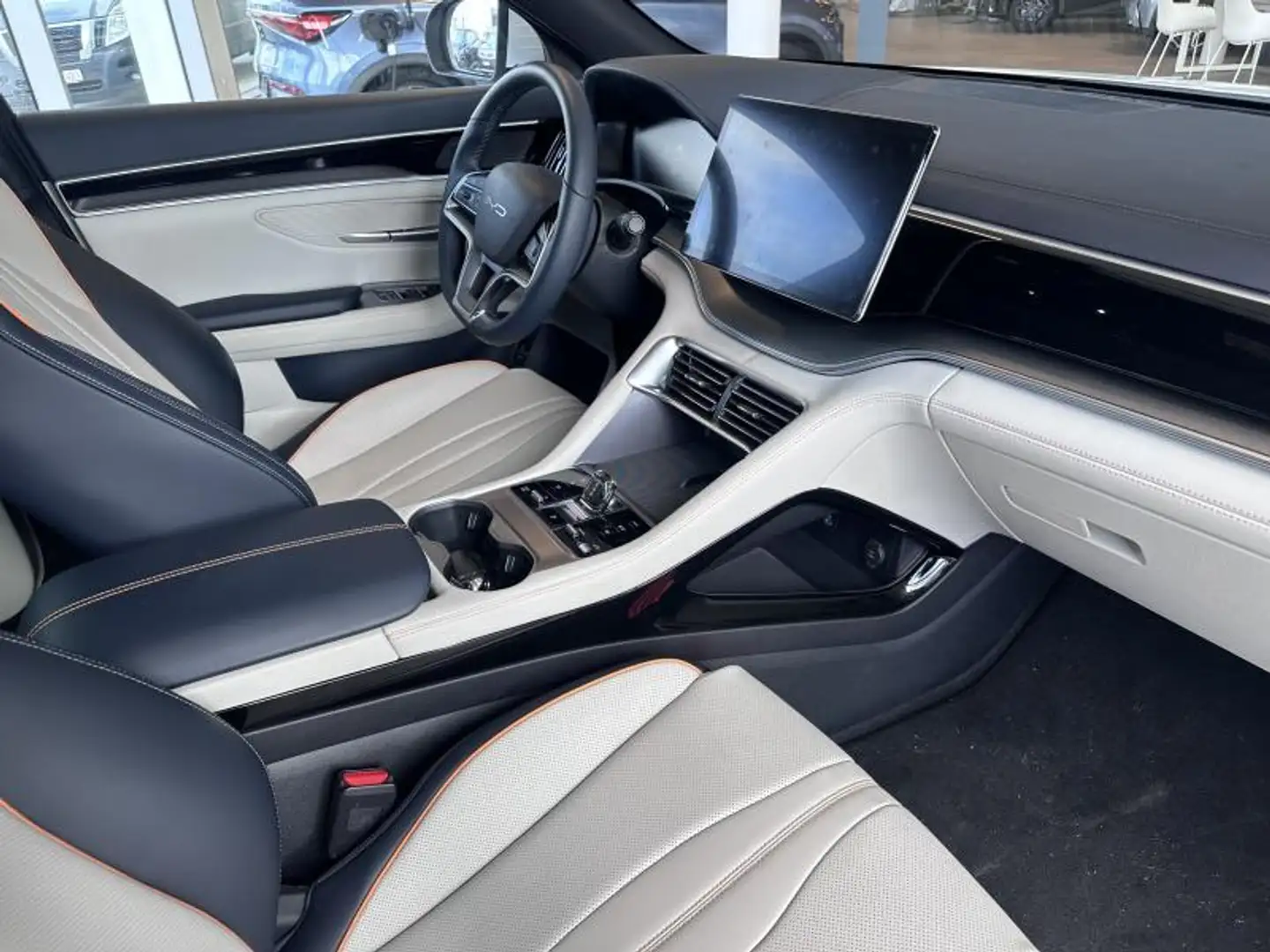 BYD Seal U COMFORT EV 71.8 KWH Blanco - 2