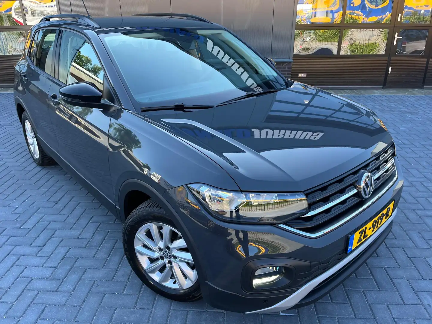 Volkswagen T-Cross 1.0 TSI Life Business NL.Auto/Stoelverwarming/Adap Gris - 2
