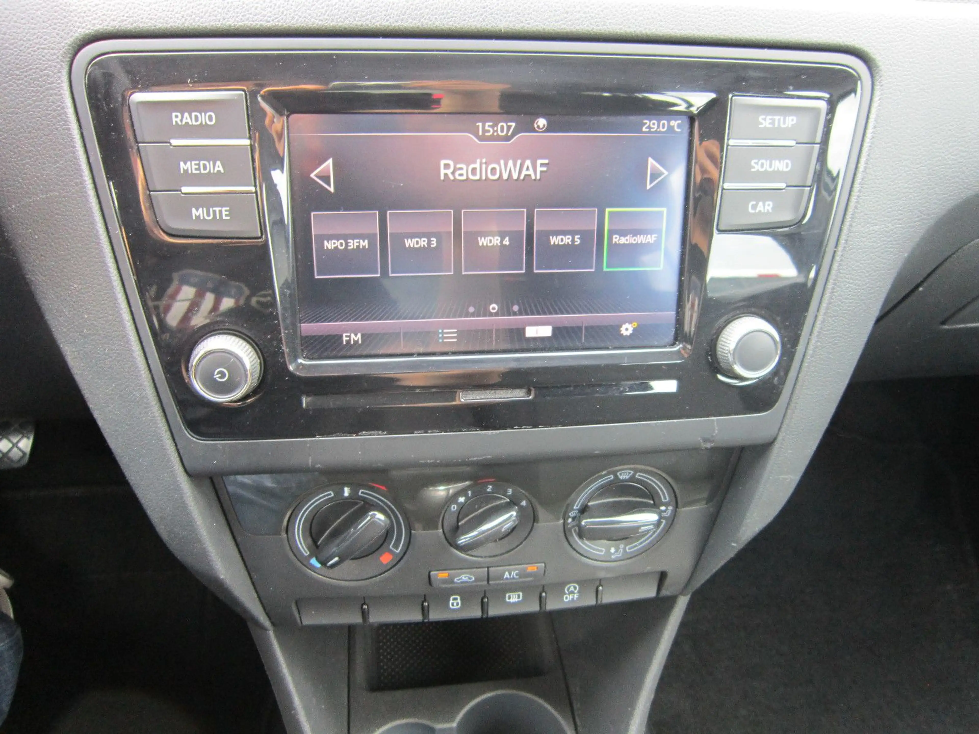 Skoda Rapid/Spaceback Spaceback Cool Edition — photo 13