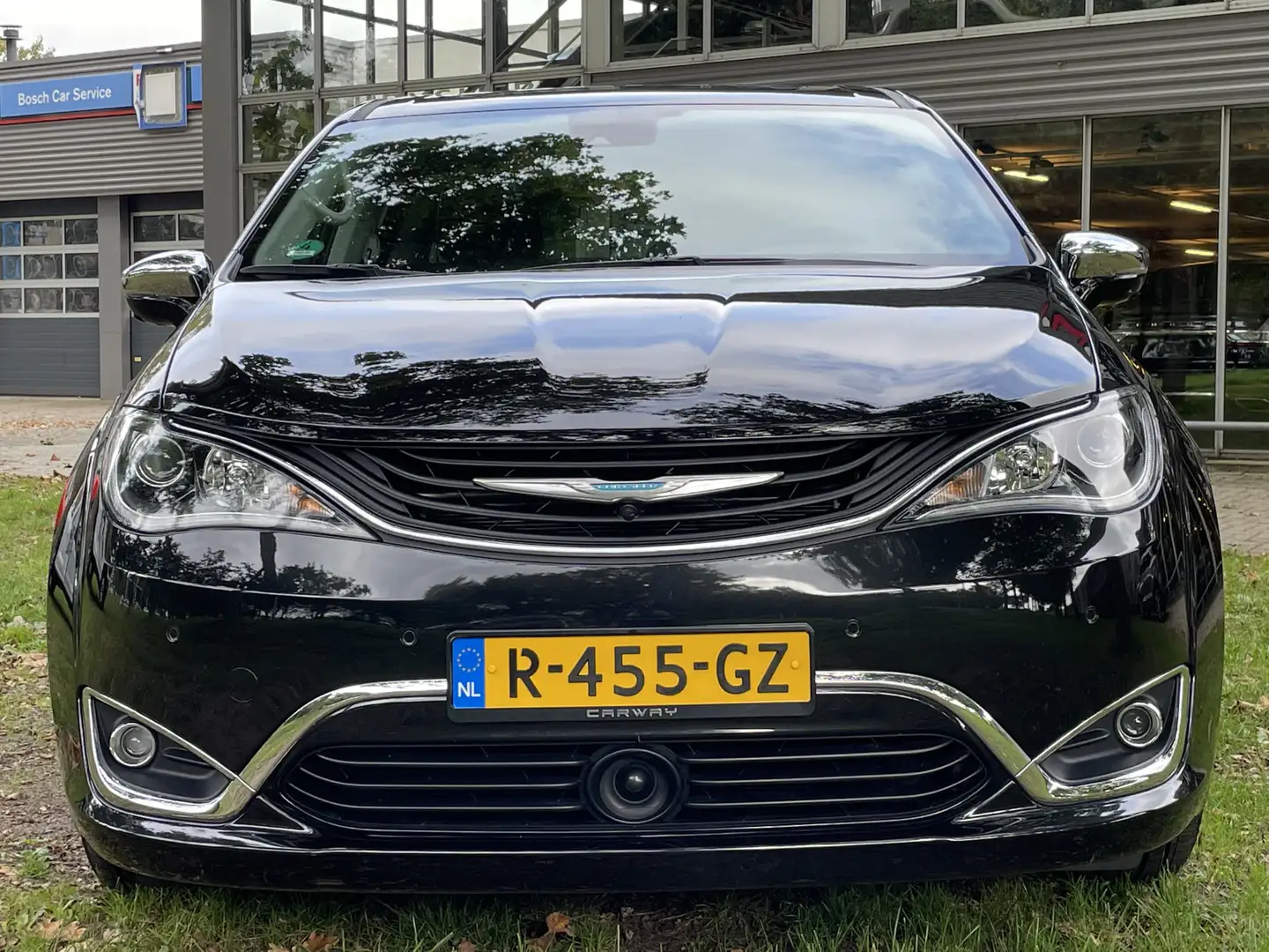Chrysler Pacifica Plug-in Hybrid Limited Black - 2