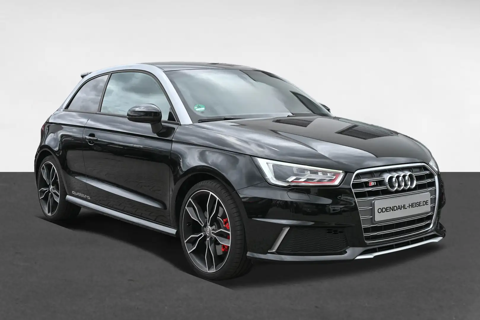 Audi S1 2.0 TFSI quattro  Xenon Schwarz - 2