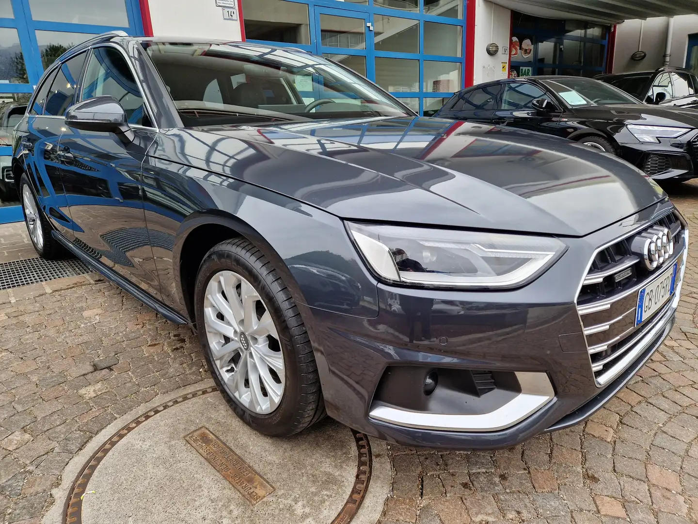 Audi A4 Av. 40 TDI 190Cv quattro advanced Str. LED VirCock Grau - 2