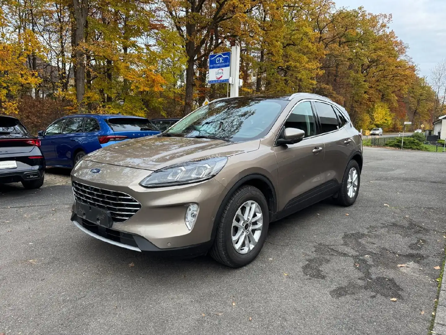 Ford Kuga Titanium - AHK, LED, Navi, HUD Grau - 1