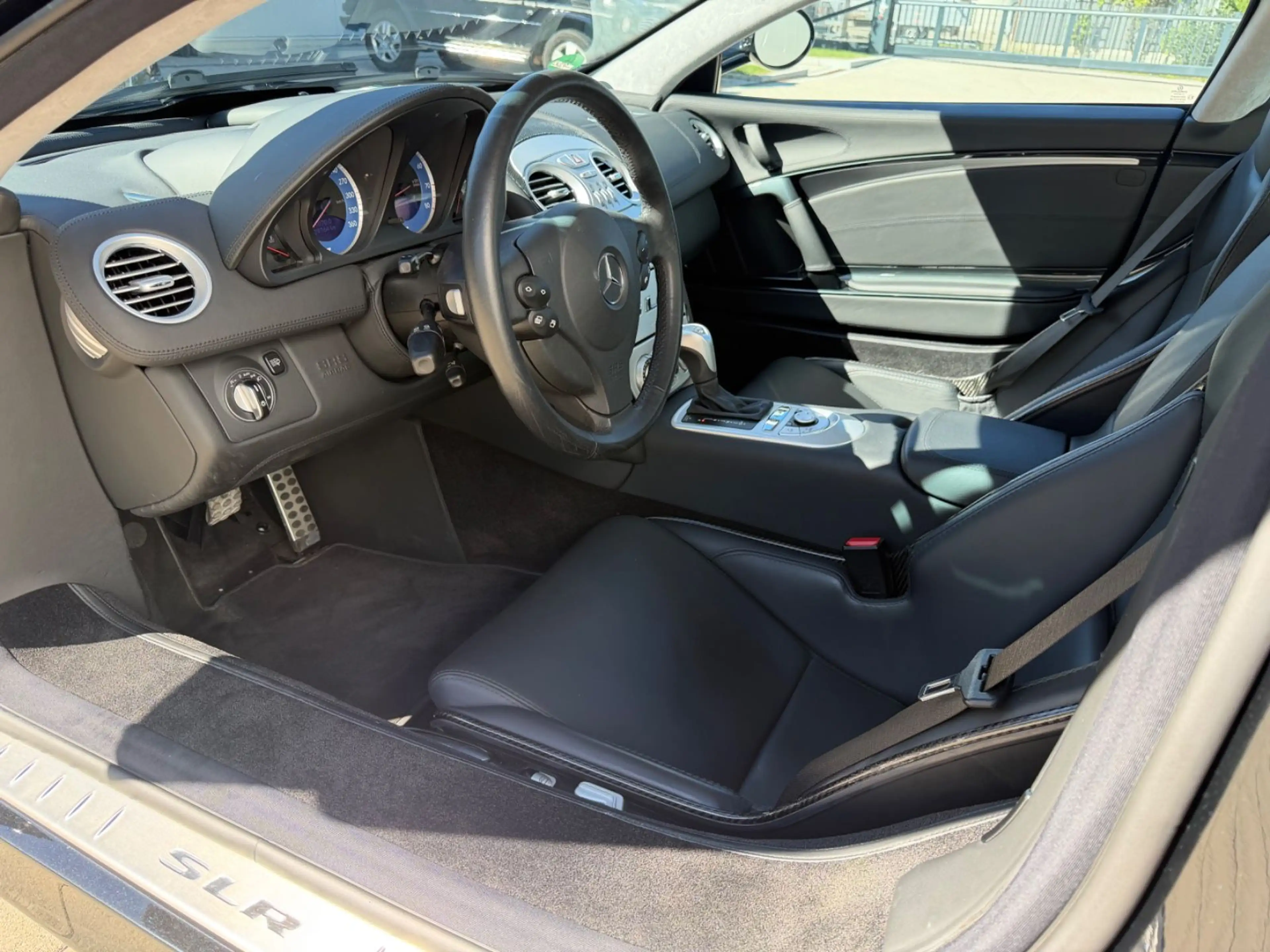 Mercedes-Benz SLR SLR McLaren Schwarz/schwarz — photo 15