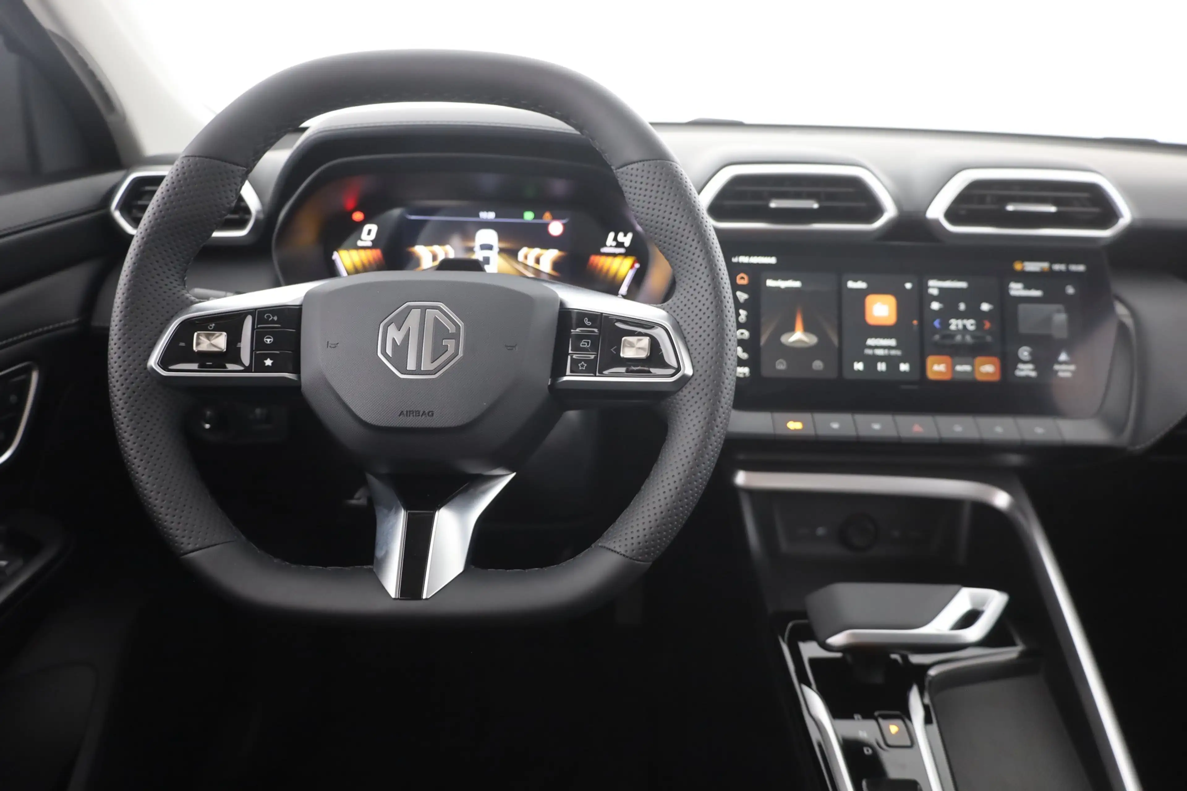 MG ZS 1.5 Hybrid Luxury Aut. LED ACC Navi 360° — photo 10