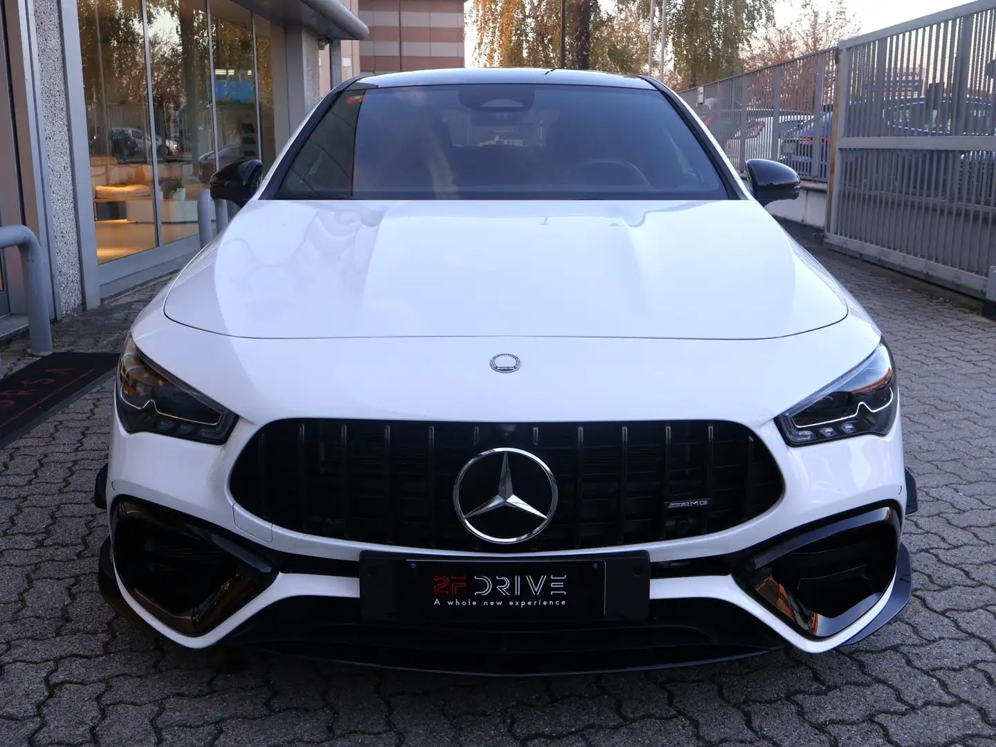Mercedes-Benz CLA 45 AMG S Blanc - 2