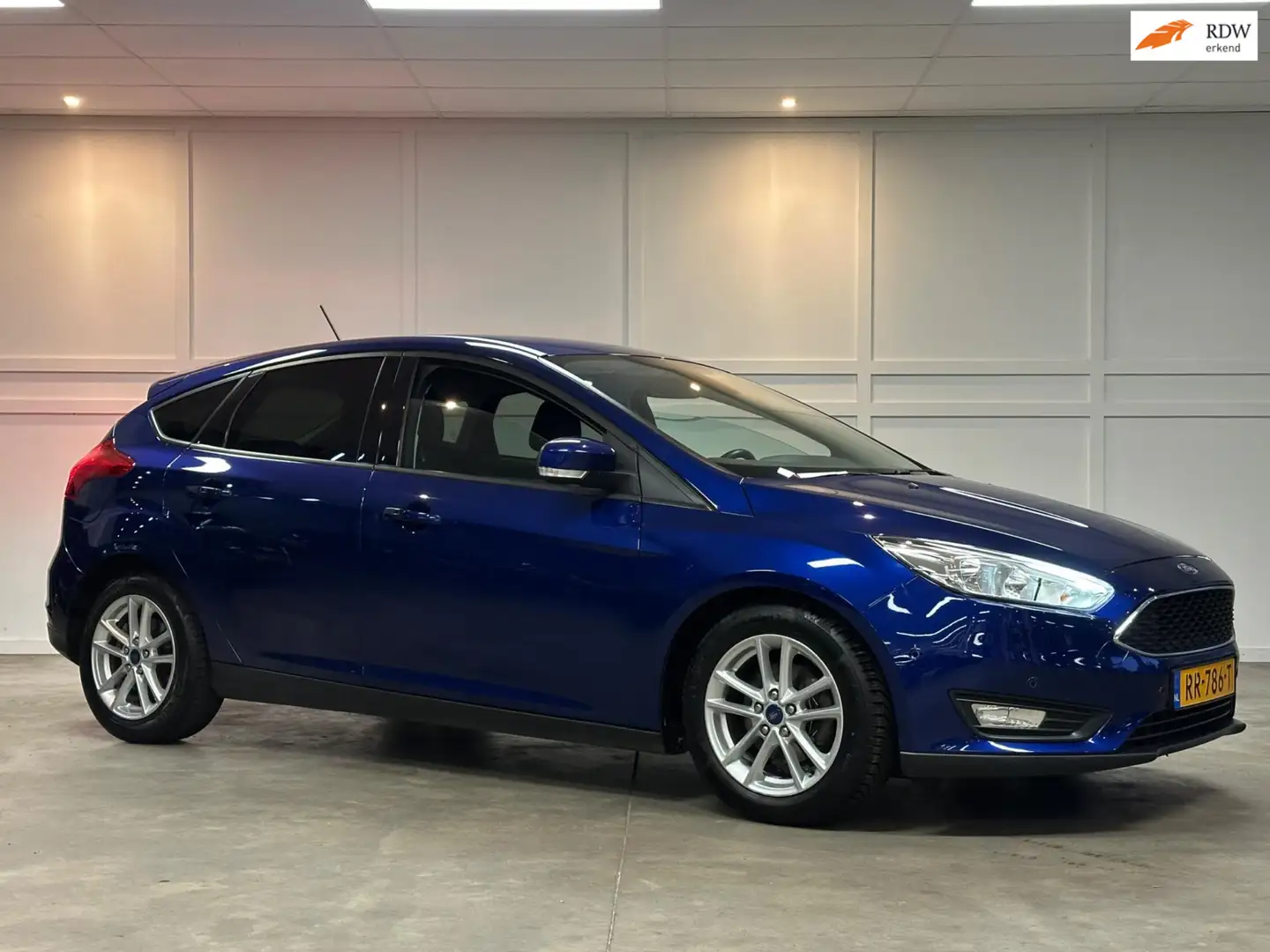 Ford Focus 1.0 Ecoboost / Titanium / Camera / Navi / 2017 / C Bleu - 1