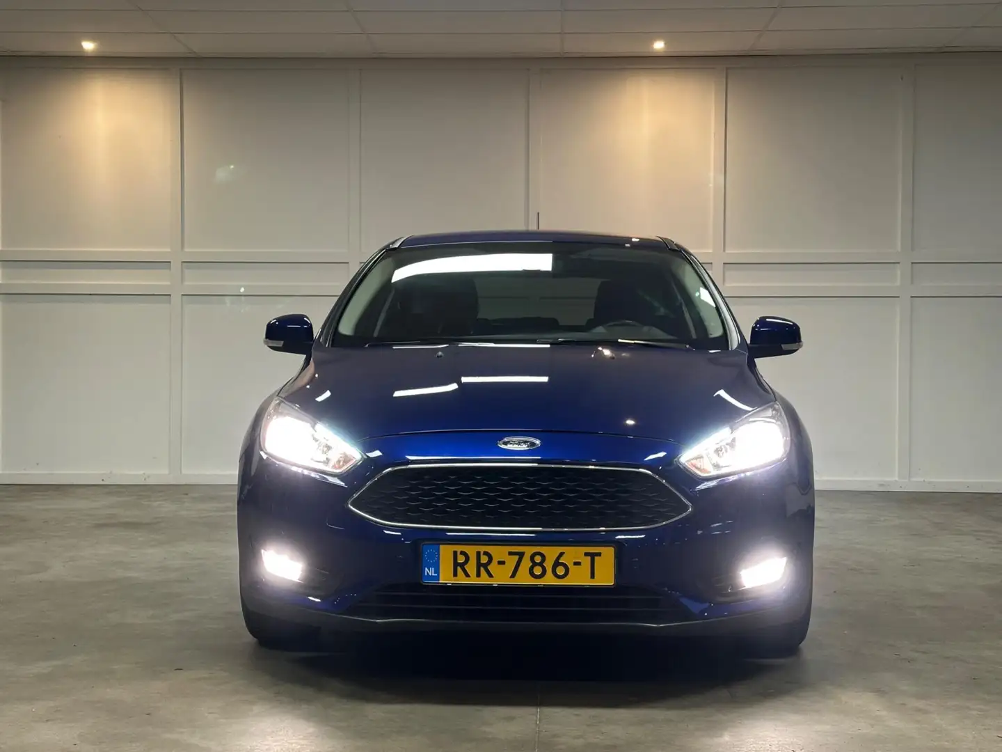 Ford Focus 1.0 Ecoboost / Titanium / Camera / Navi / 2017 / C Bleu - 2