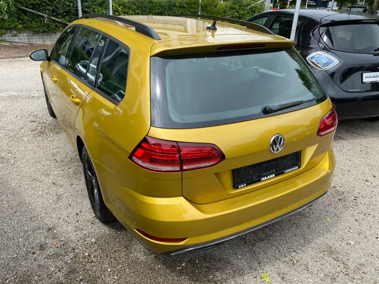 Volkswagen Golf Variant 1.0 TSI (BlueMotion Technology) Comfortline Jaune - 2