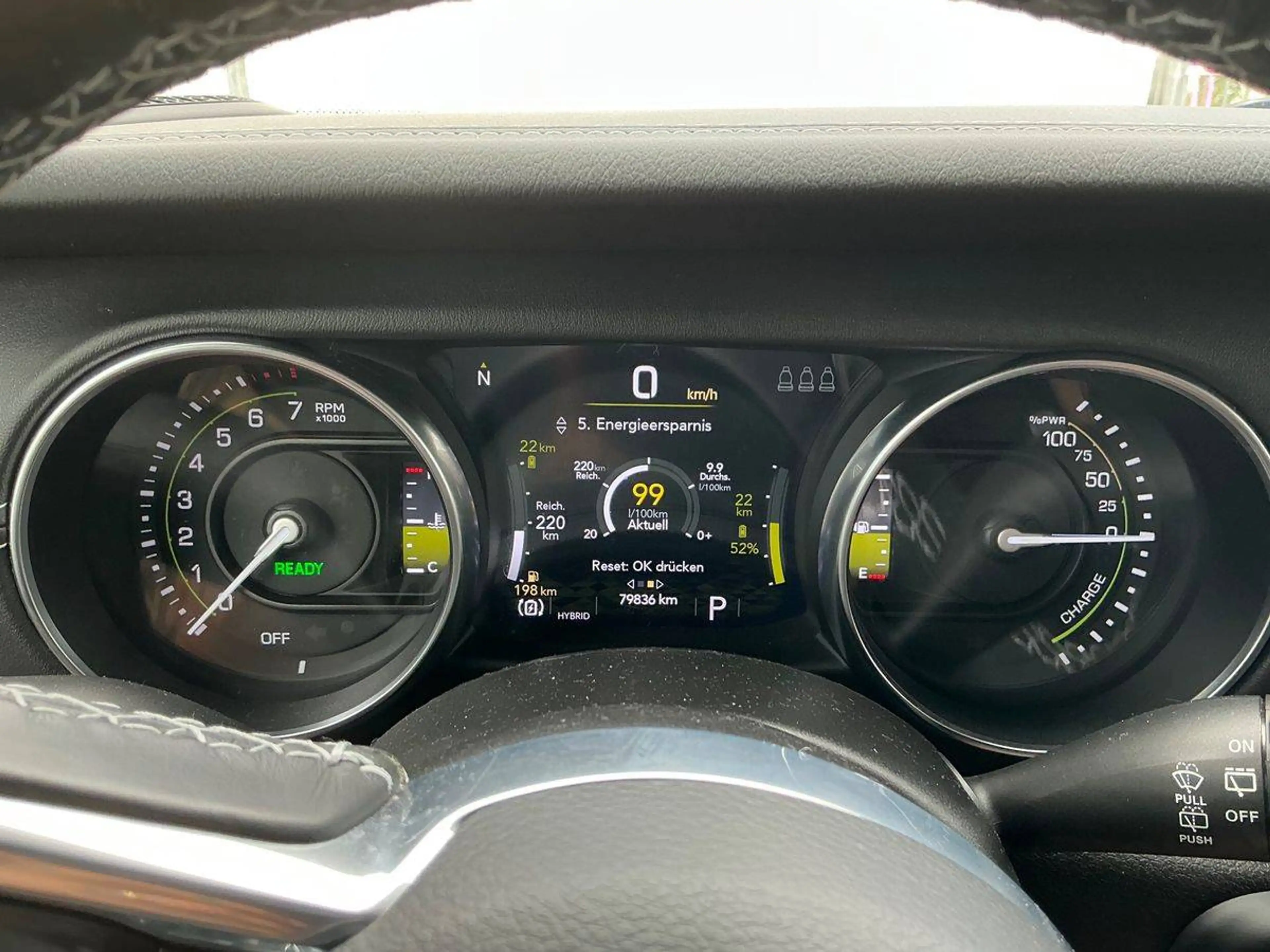 Jeep Wrangler Plug-In Hybrid 80th Anniversary 4xe — photo 11