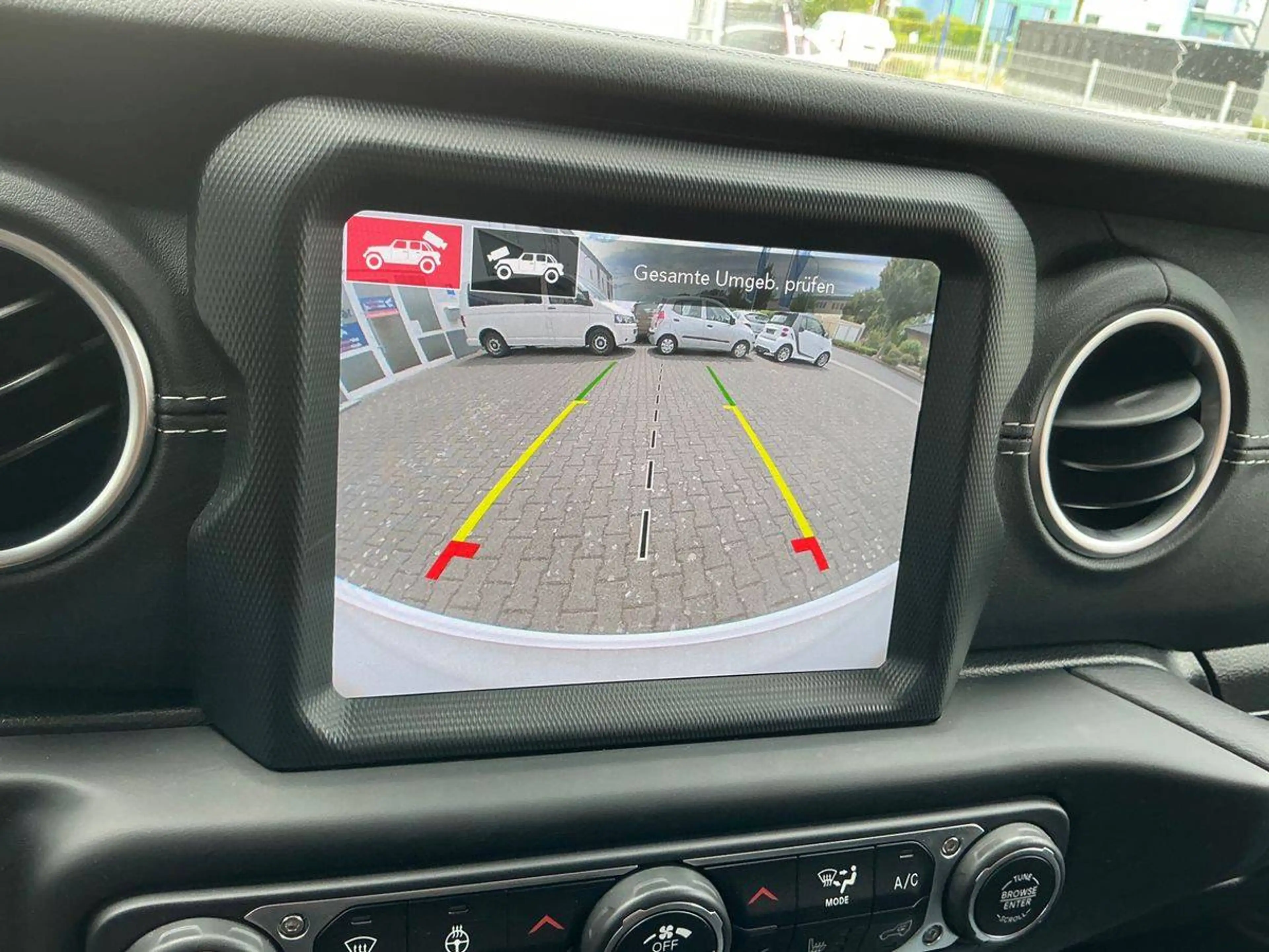 Jeep Wrangler Plug-In Hybrid 80th Anniversary 4xe — photo 12
