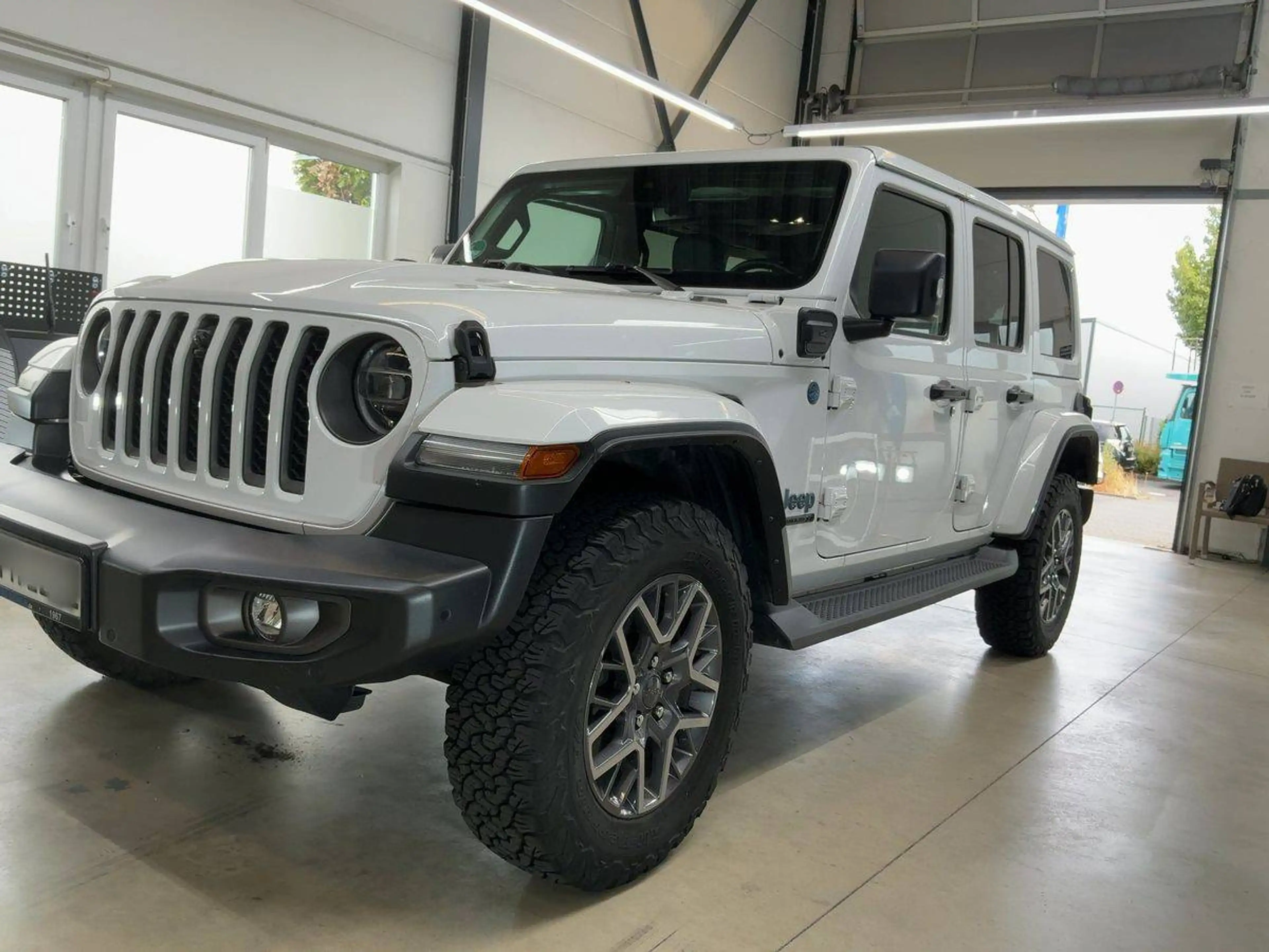 Jeep Wrangler Plug-In Hybrid 80th Anniversary 4xe