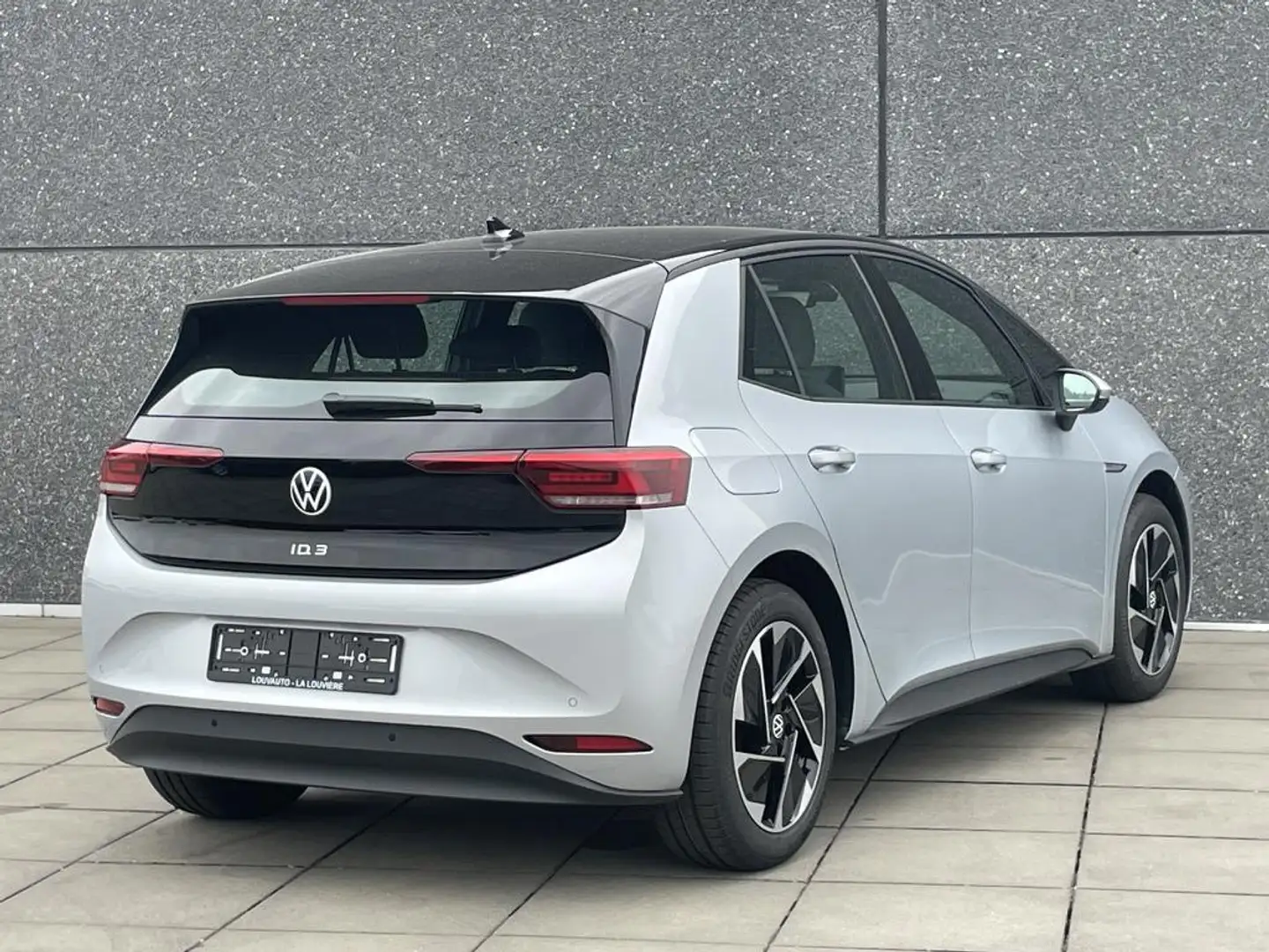 Volkswagen ID.3 Pro 107 kW (145 PS) 58 kWh         1-Gang-Automati Grijs - 2
