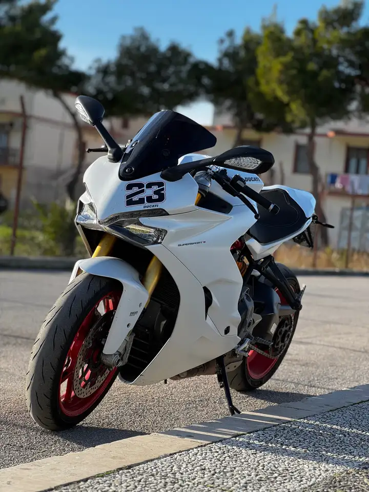 Ducati SuperSport