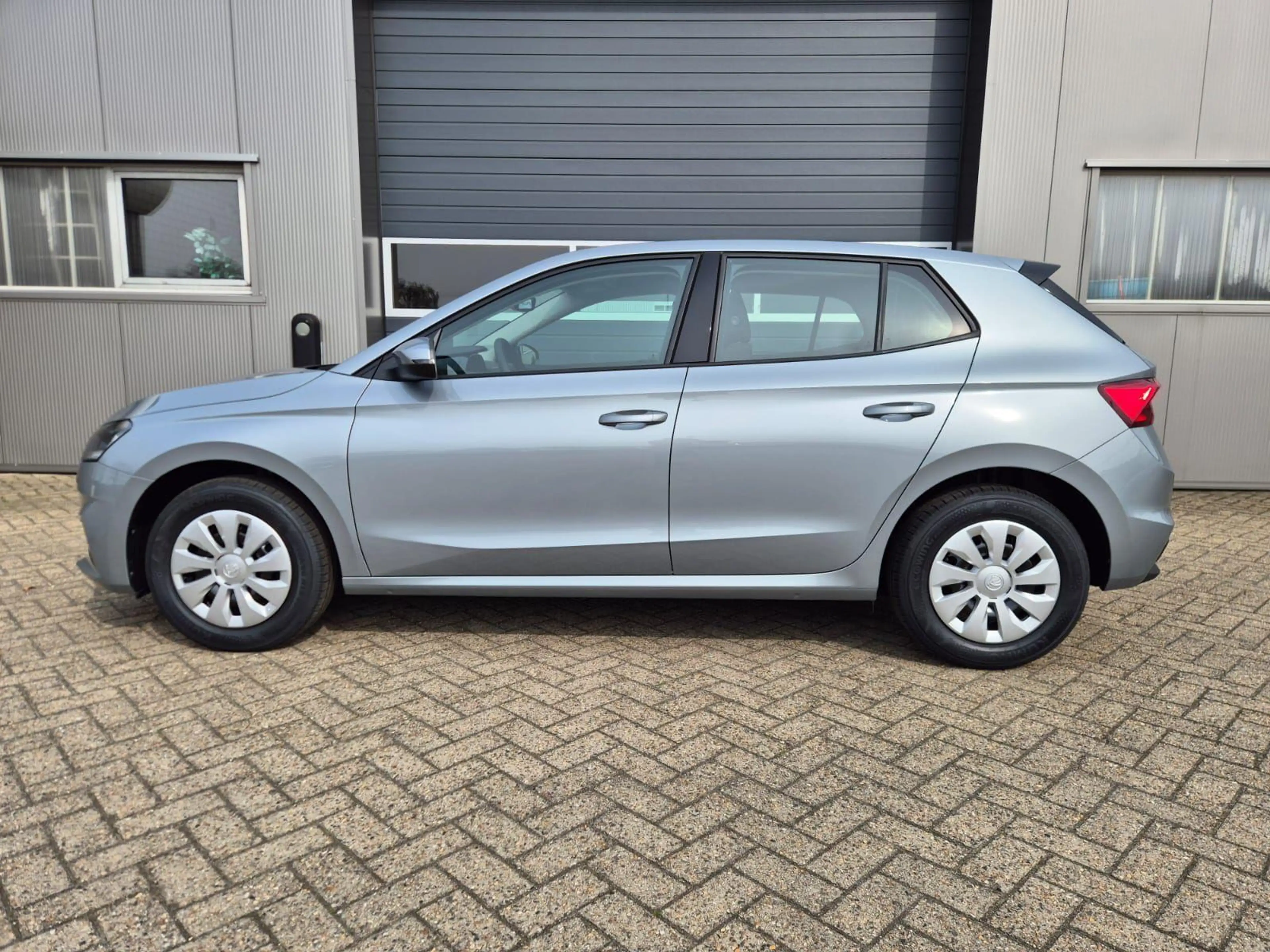 Skoda Fabia 1.0 TSI 95PS Selection 5-türig Rückf.Kamera Par... — photo 2