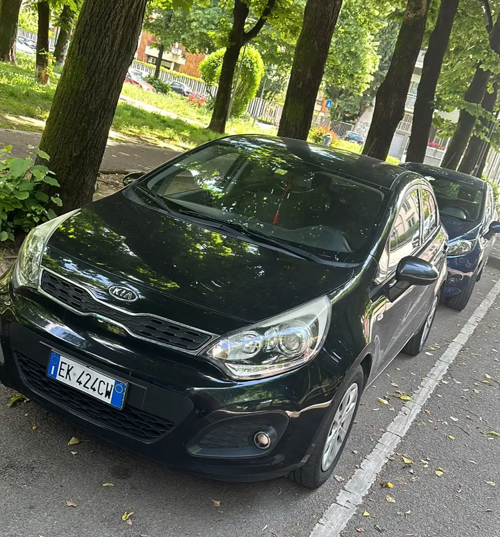 Kia Rio 5p 1.2 EX Plus - 1