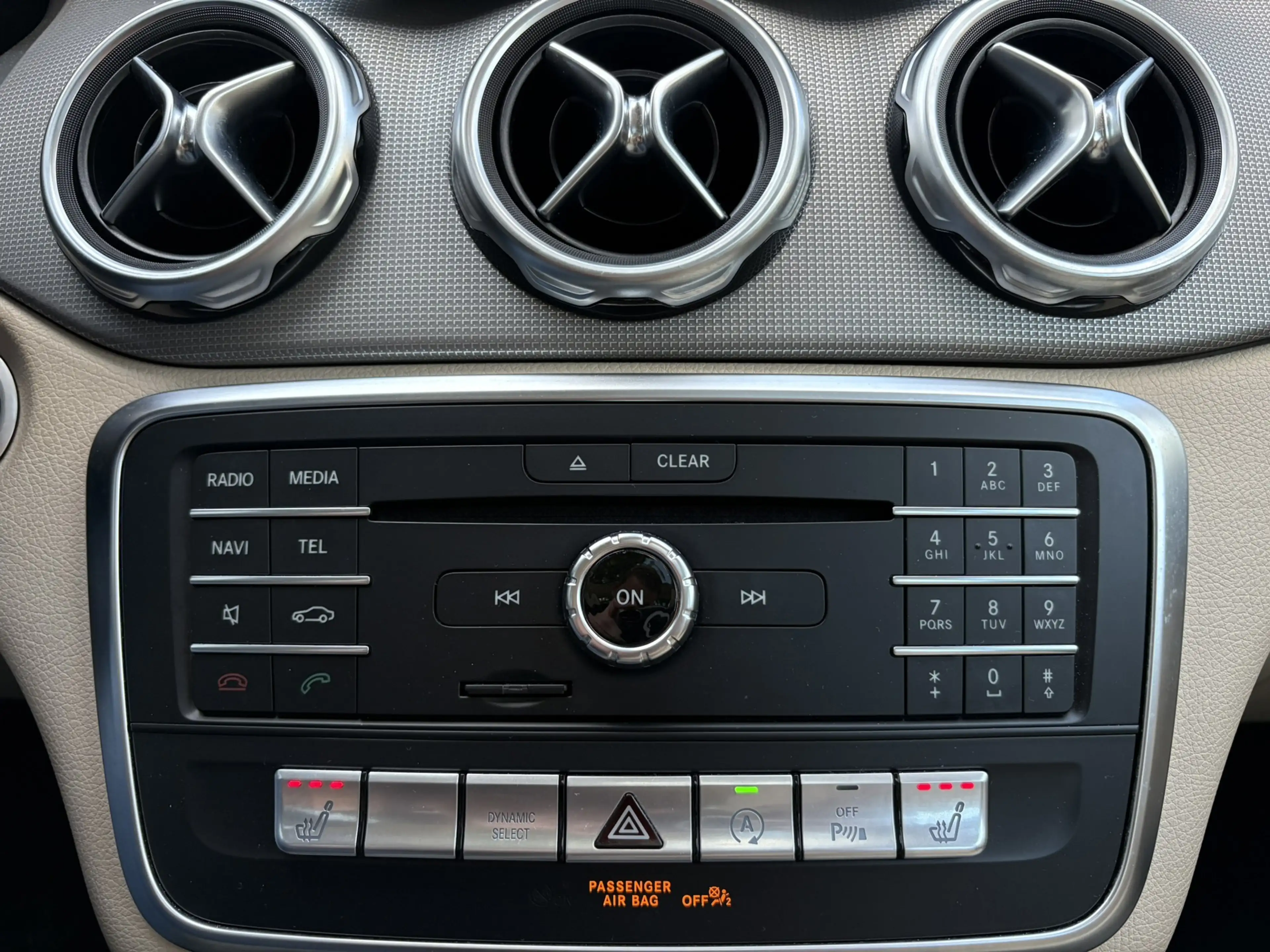 Mercedes-Benz GLA 180 Business Solution -OPEN DAK-STOELVERWARMING-SPORTS — photo 23