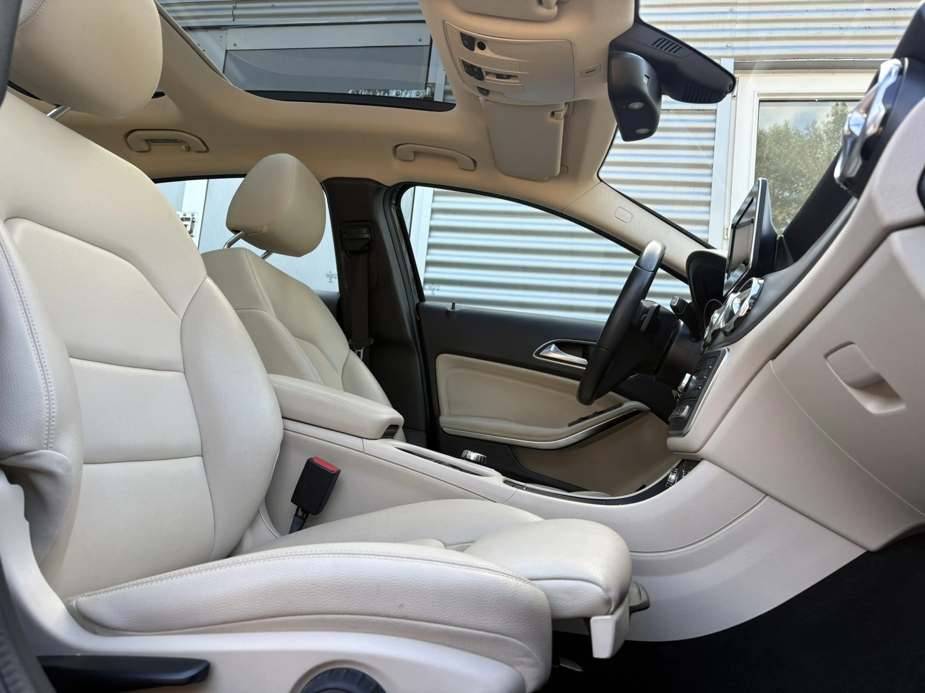 Mercedes-Benz GLA 180 Business Solution -OPEN DAK-STOELVERWARMING-SPORTS — photo 11