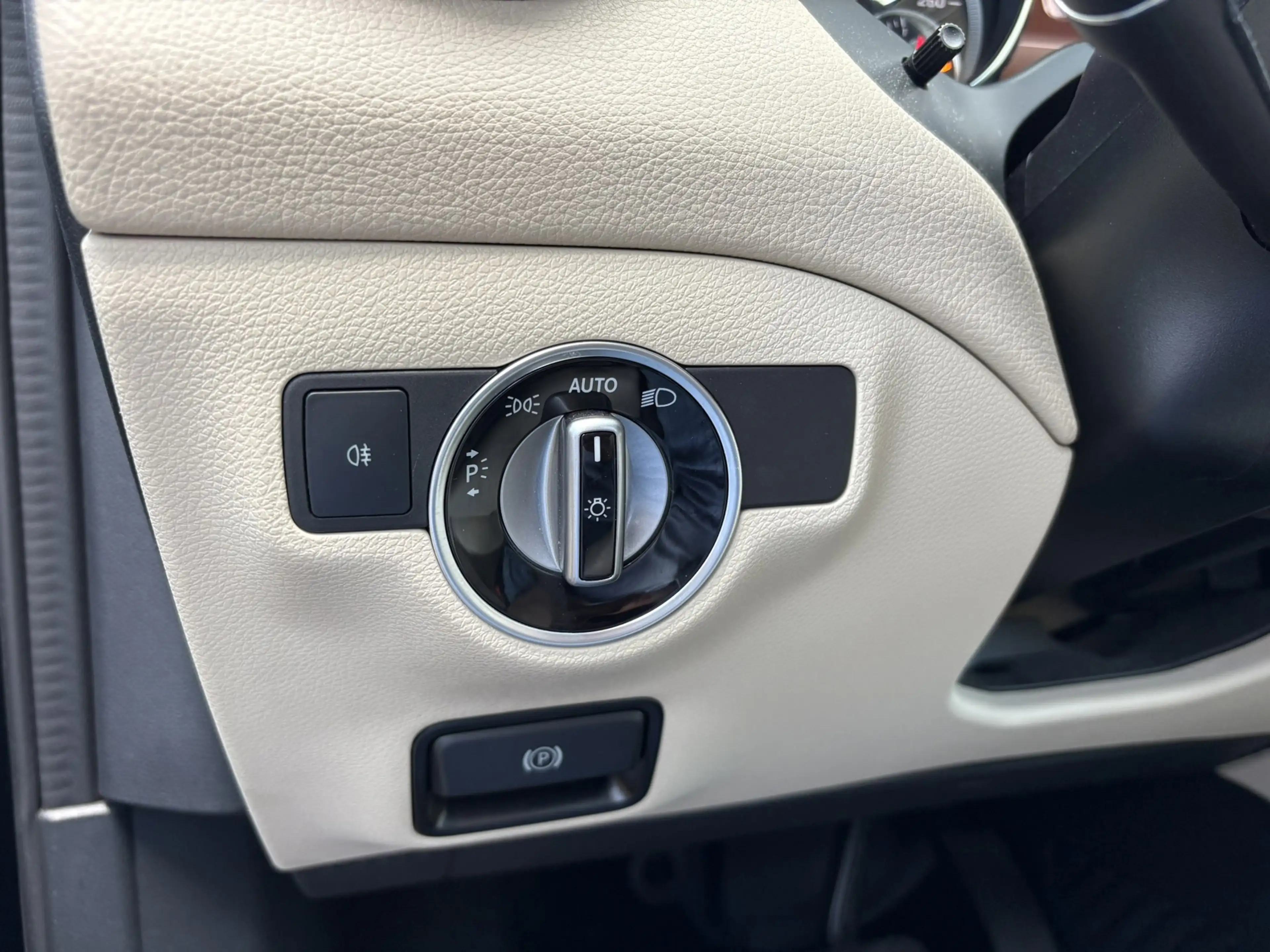 Mercedes-Benz GLA 180 Business Solution -OPEN DAK-STOELVERWARMING-SPORTS — photo 17