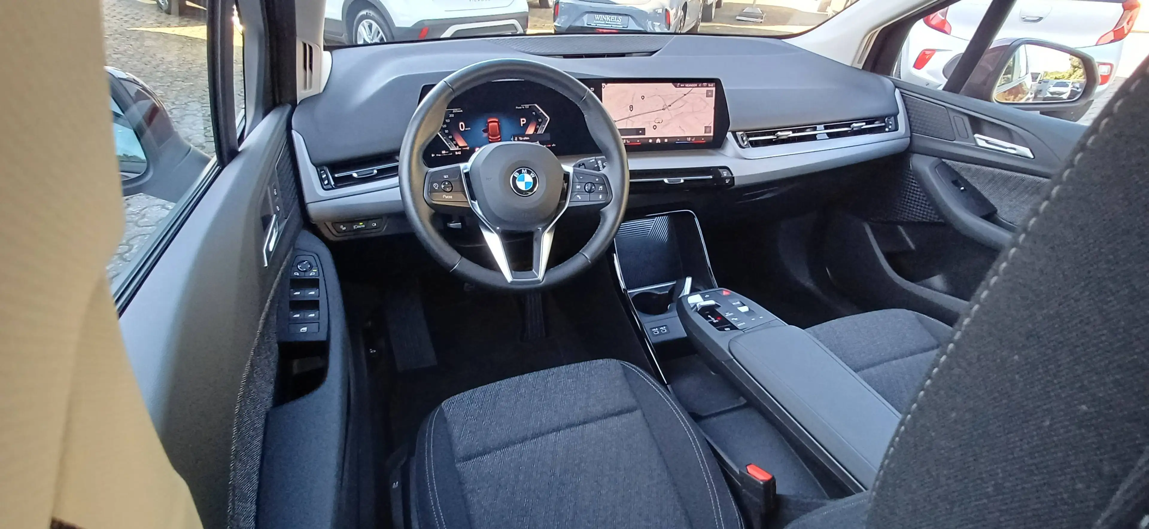 BMW 216 216i Active Tourer Automatik-Klimaaut-Navi-Kamera-ALU-Sitzhzg-LED-DAB — photo 13