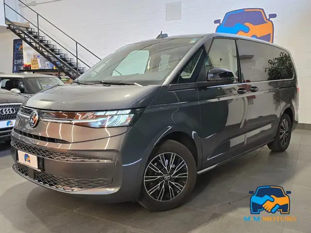 Volkswagen T7 Multivan 2.0 tdi Life 150cv dsg 7posti T7 - IVA ESP 40%