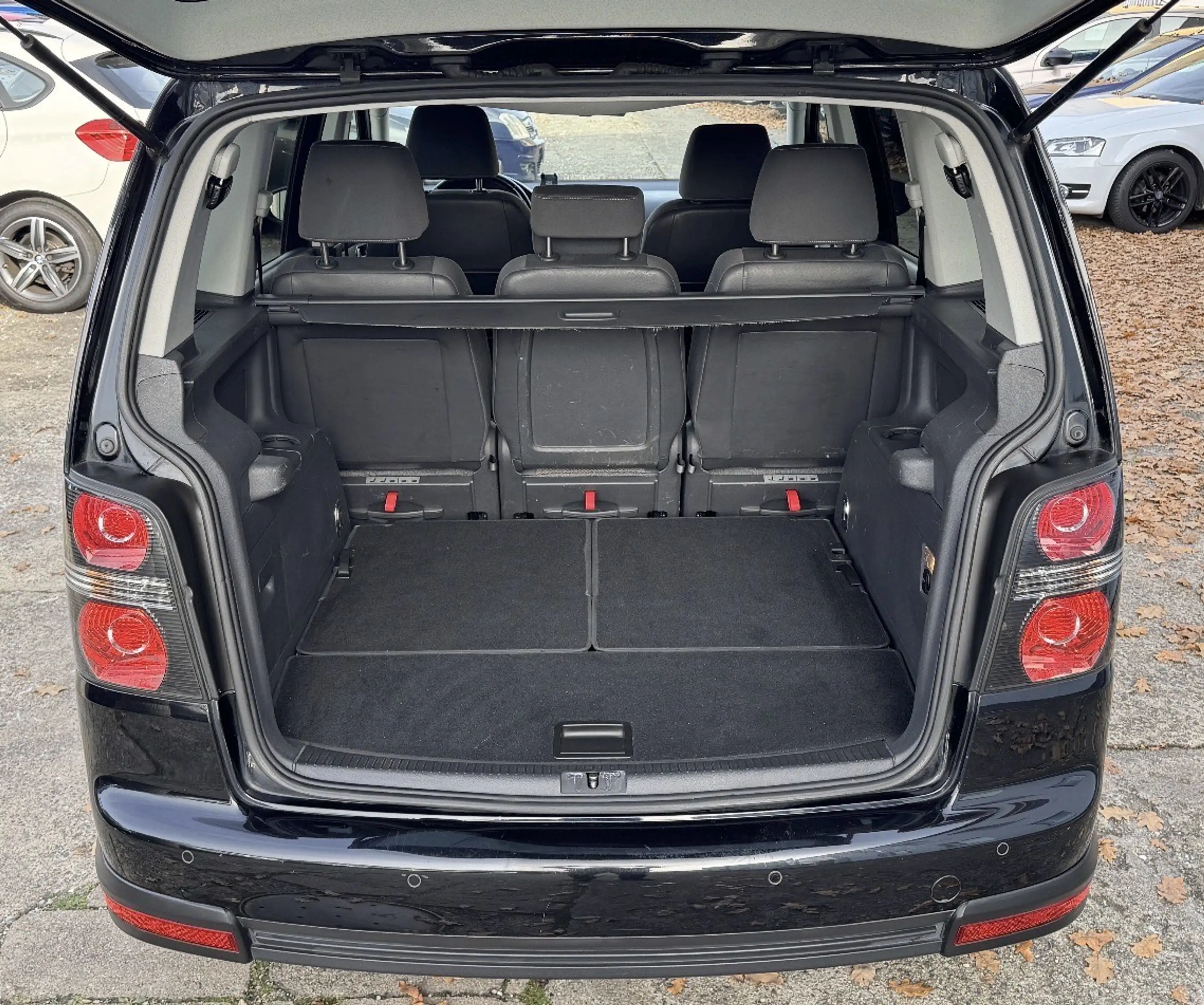 Volkswagen Cross Touran 2.0 TDI Highline, Autom., 7 Sitzer — photo 14