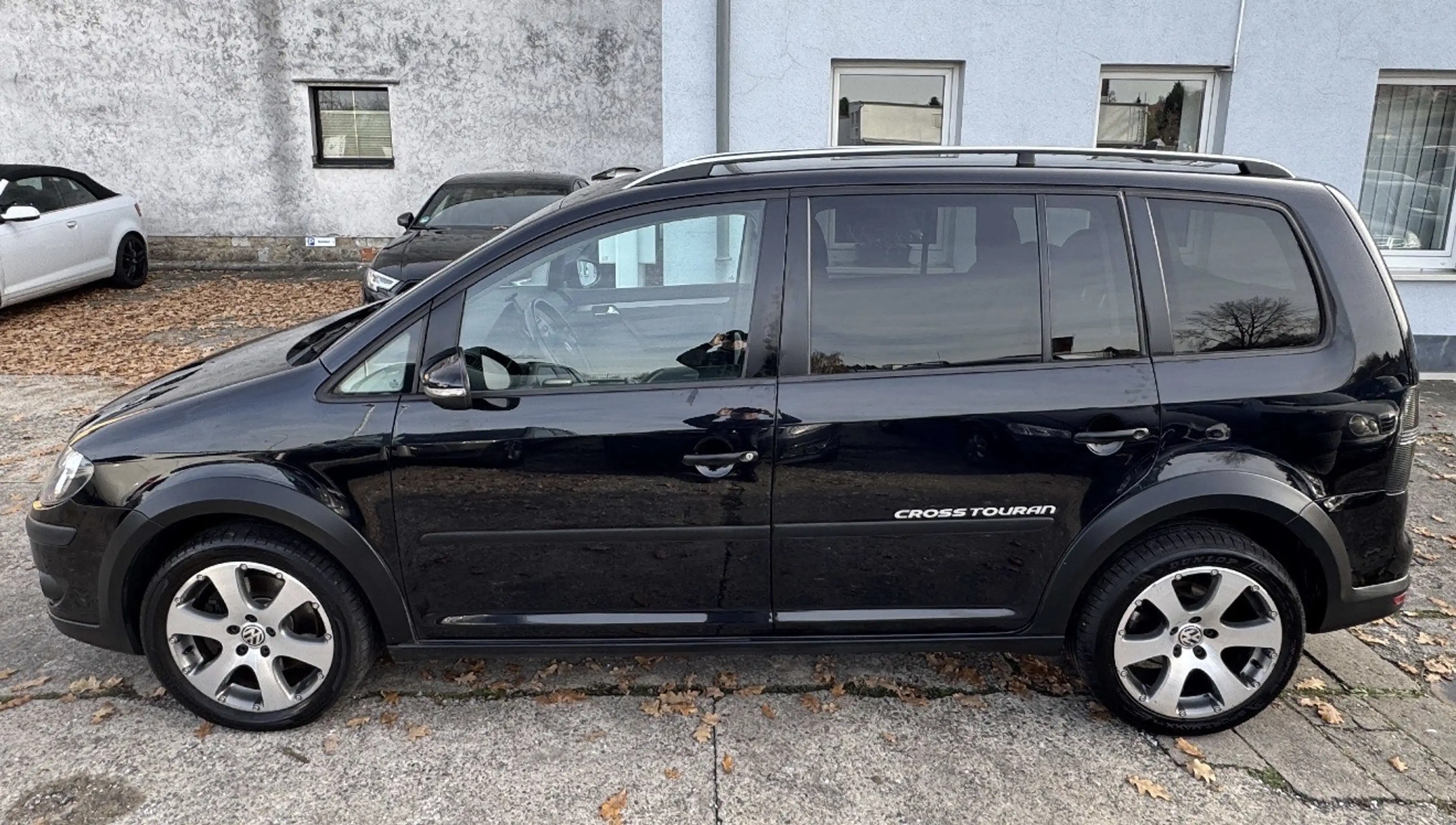 Volkswagen Cross Touran 2.0 TDI Highline, Autom., 7 Sitzer — photo 2