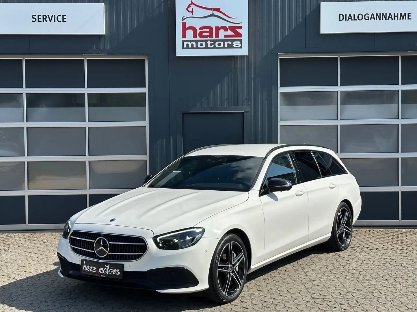 Mercedes-Benz E 400 d T 4Matic*Avantgarde*Night*AHK*Widescreen Weiß - 1
