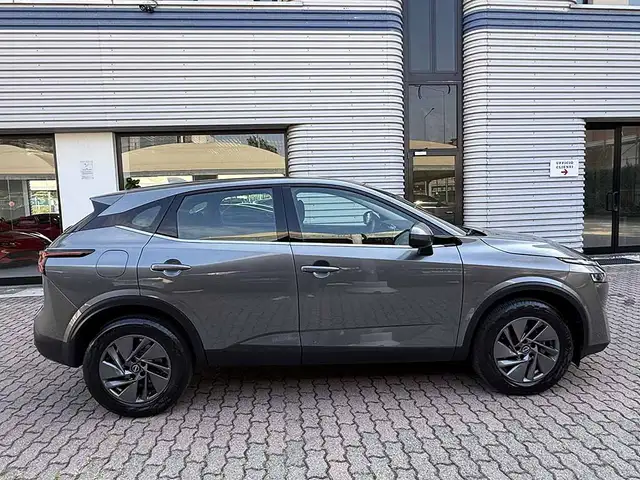 Nissan Qashqai view 4