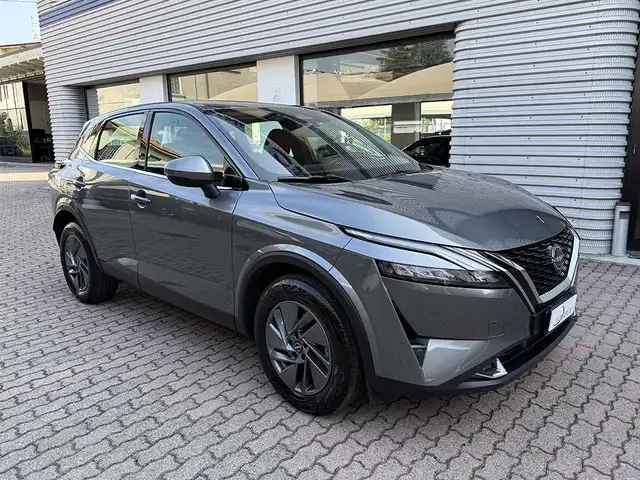 Nissan Qashqai view 3