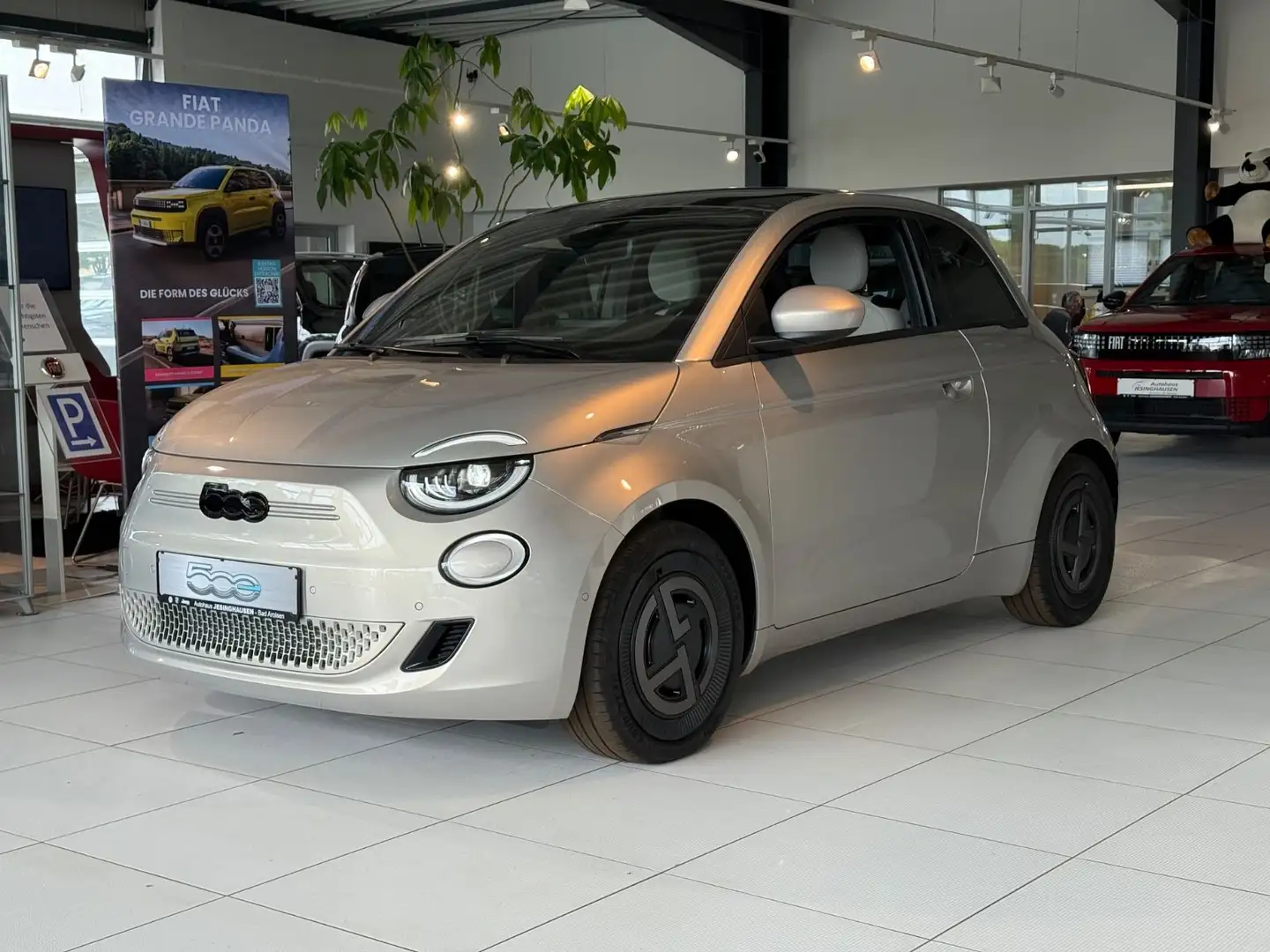 Fiat 500e Giorgio Armani Collector´s Edition+Pano+LED Argent - 1