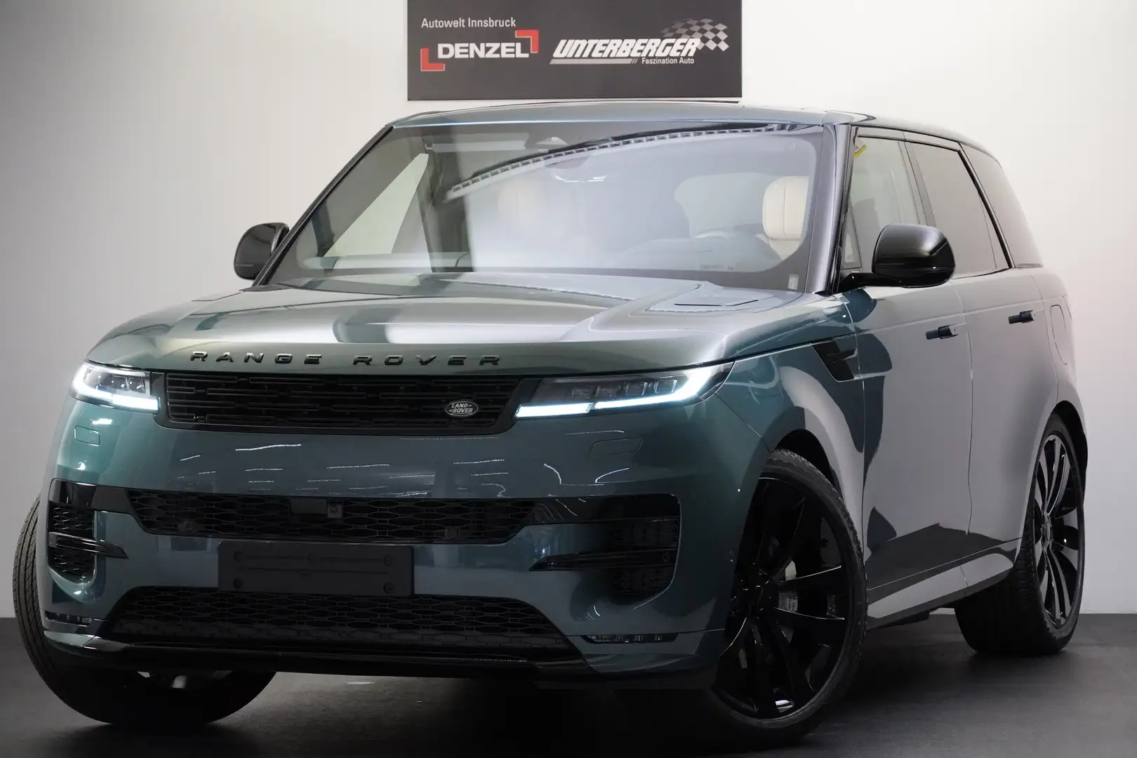 Land Rover Range Rover Sport 3.0 PHEV SWB Dynamic SE Grün - 1