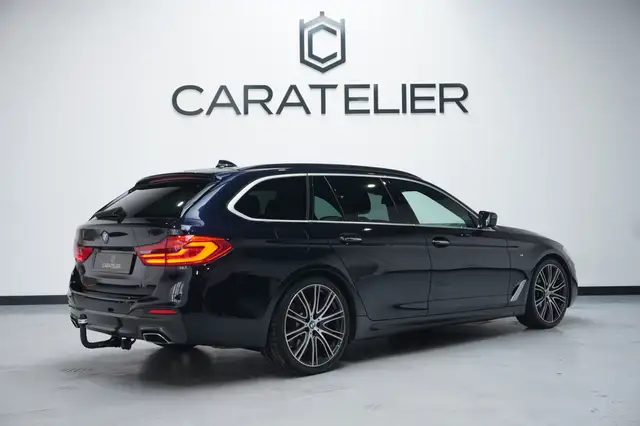 BMW 5 Series view 4