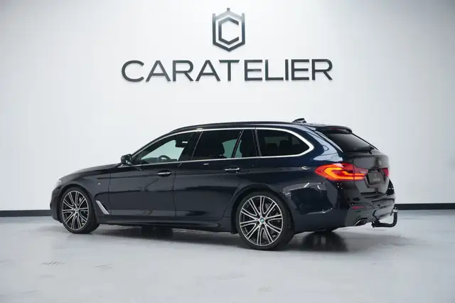 BMW 5 Series view 3