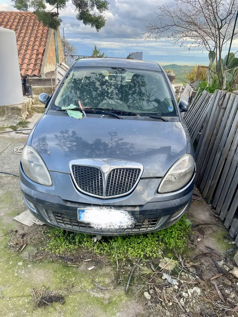 Lancia Y 1.2 8v LS c/airbag - 1