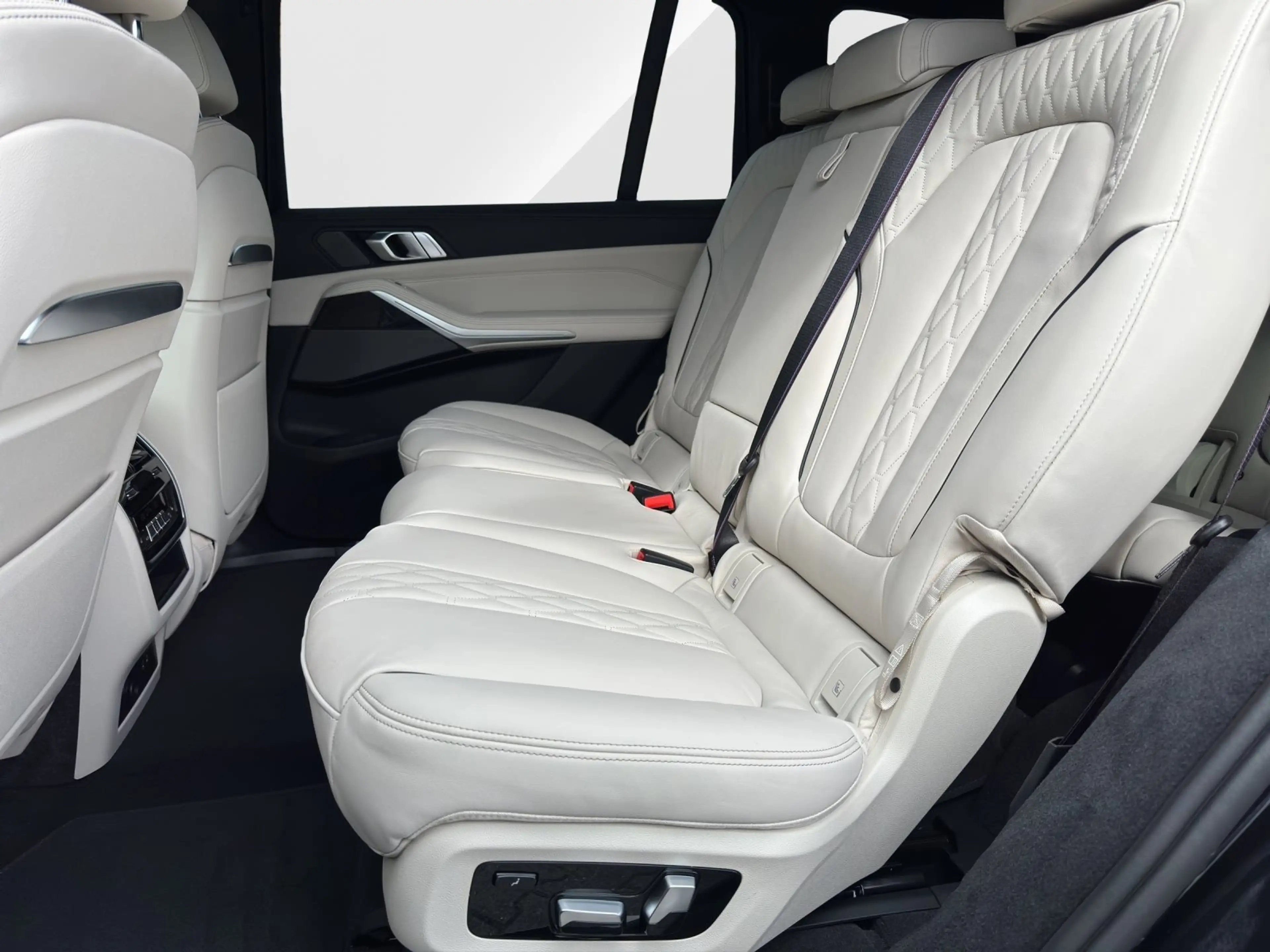 BMW X7 xDrive40d M Sportpaket Pro - UPE 129.490,00 € #exc — photo 13