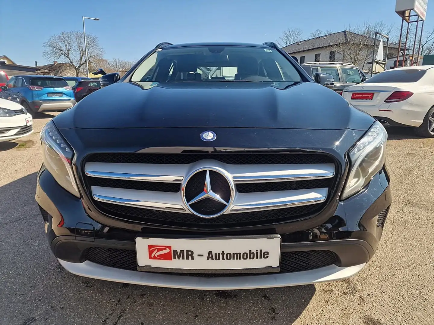 Mercedes-Benz GLA 200 d Aut. 4 Matic Schwarz - 2
